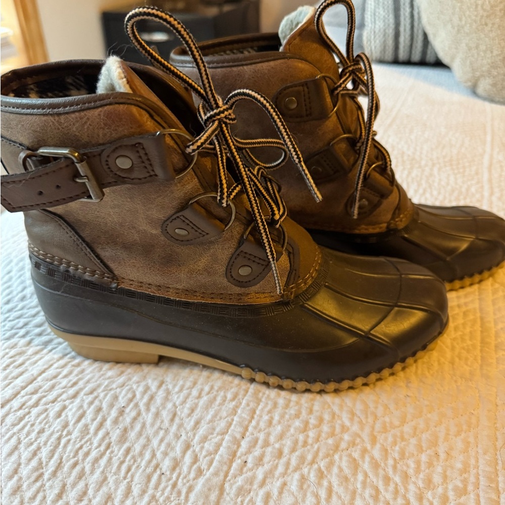 Maurice’s “duck” boots